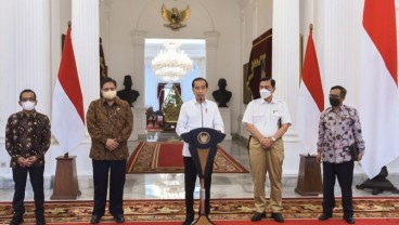 Jalan Pintas Jokowi Terbitkan Perppu Cipta Kerja