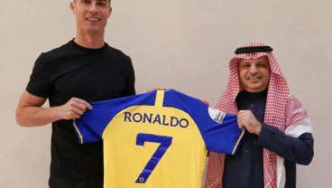 Fix Gabung Al Nassr! Cristiano Ronaldo Dapat Gaji Rp3,3 Triliun hingga 2025