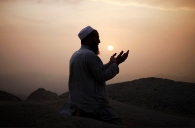 Doa Akhir dan Awal Tahun, Dibaca Sebelum Magrib untuk Mendapat Syafaat