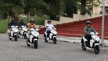 Dukung Pemerintah, PTPN V Mulai Manfaatkan Kendaraan Listrik