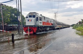 Banjir Paksa 5.903 Pelanggan Melakukan Pembatalan Tiket Kereta