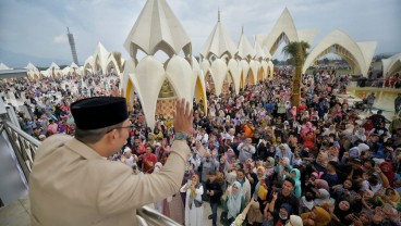 PKL di Masjid Raya Al Jabbar akan Ditata