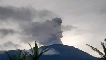 Waspada! Gunung Marapi Sumatra Barat Sudah Erupsi 3 Kali