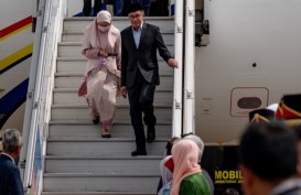Anwar Ibrahim Kenakan Songkok untuk Hormati Budaya Indonesia