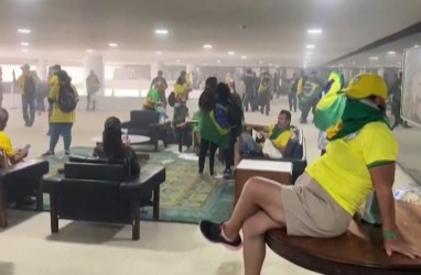 Ricuh Pendukung Bolsonaro, Gubernur Distrik Brasil Dipecat!