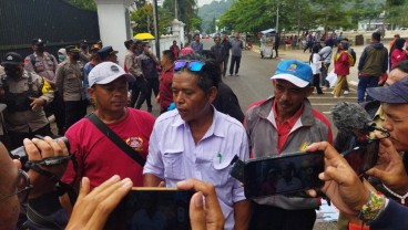 Tenaga Honorer K2 Sumedang Unjuk Rasa: Kami Hanya Dibayar Rp650.000 per Bulan