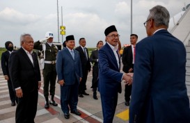 Menteri Basuki dan Prabowo Antar Kepulangan PM Malaysia Anwar Ibrahim