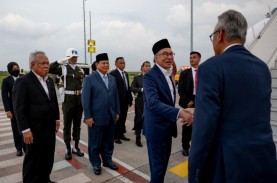 Menteri Basuki dan Prabowo Antar Kepulangan PM Malaysia…