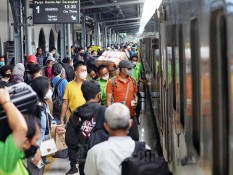 KAI Catat 4,4 Juta Orang Naik Kereta Api saat Nataru, Melonjak 123 Persen