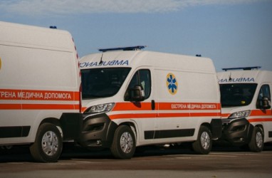 Kunjungi Ukraina, CEO Uber Kumpulkan Bantuan US$3 Juta untuk Ambulans