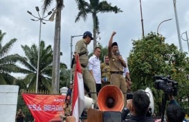 Ribuan Kepala Desa Demo di DPR, Tuntut Masa Jabatan 9 Tahun