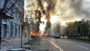 Perang Rusia vs Ukraina, Ngeri! Rusia Pasang Sistem Rudal di Atas Gedung