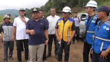 Bupati Sumedang Minta Kontraktor Tol Cisumdawu Perbaiki Lagi Jalan Legok-Conggeang