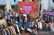 Bisnis Baju Bekas Menarik Minat Anak Muda