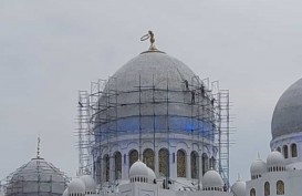 Belum Terpakai, Kubah Masjid Raya Sheikh Zayed Malah Rusak Kena Hujan