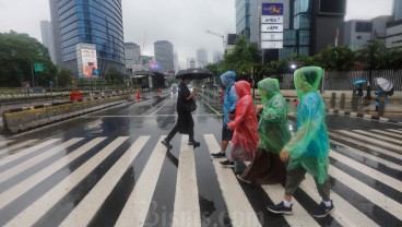 Cuaca Hari Ini 31 Januari, Jakarta Diguyur Hujan Disertai Kilat