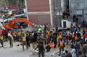 Update Bom Masjid Pakistan: Lebih dari 70 Orang Tewas,…