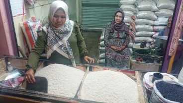 Pasokan ke Pedagang Mulai Menipis, Harga Beras di Purwakarta Tembus Rp13.000 per Kg