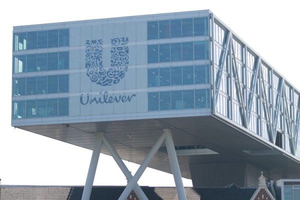 Pertaruhan Unilever (UNVR) Bersaing Ketat dengan Wings Group dan P&G