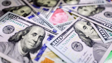 Rupiah Melemah Rp14.893, Bank Sentral Dunia Kompak Kerek Suku Bunga