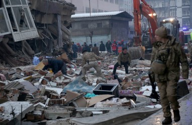 Gempa Turki: 912 Orang Tewas, 500 WNI Terdampak