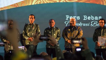 Jokowi Minta Johnny G Plate dan Dewan Pers Kebut Draf Perpres Media Sustainability