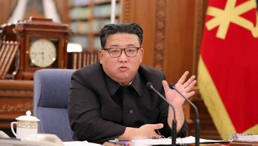 Kim Jong-un Pamer Rudal Balistik ICBM di Parade Militer