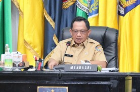 Mendagri Minta Kapolri Waspadai Politik Identitas…