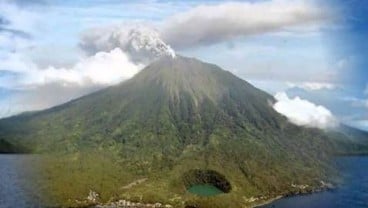 Gempa Guguran Meningkat, Status Gunung Karangetang Naik Jadi Siaga