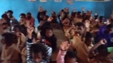 Viral Video Anak-anak Papua Berdoa untuk Gempa Jayapura, Turki Ikut Disebut