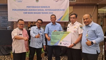 Bank Nagari Serahkan Kepesertaan Jaminan Sosial Ketenagakerjaan GN Lingkaran CSR 2022