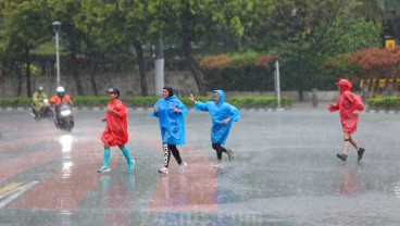 Sejak Pagi Diguyur Hujan, Begini Prakiraan Cuaca Jakarta Hari Ini