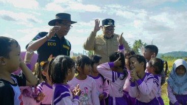 Pupuk Eco Farming Produksi BUMNag Jaya Bersama Disiapkan untuk Pertanian di Tanah Datar