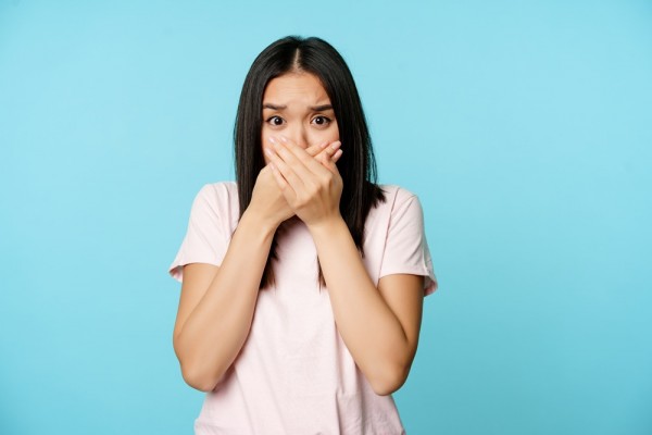 10 Cara Mengatasi Cegukan Pada Orang Dewasa dan Bayi - Freepik