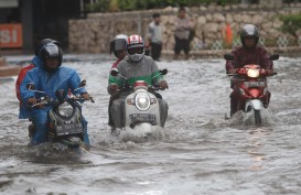 Penanganan Dampak Banjir Makassar, BNPB Bantu Rp350 Juta