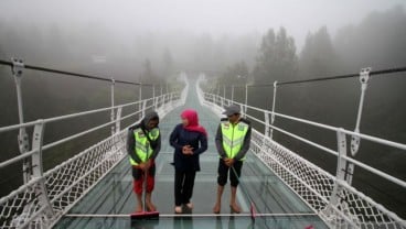 Jembatan Kaca Seruni Hampir Rampung, Ikon Baru Bromo