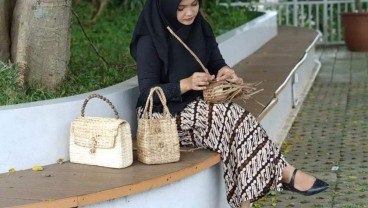 Di Tangan Gadis Asal Purwakarta, Eceng Gondok Jadi Barang Estetik dan Bernilai Ekonomis