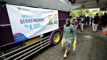 Kurang dari 1 Jam, 30 Ton Beras Medium Murah Ludes di Kota Bandung