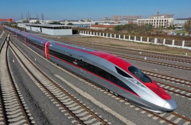 Tambal Biaya Bengkak Kereta Cepat, RI Utang Lagi ke China Rp8,3 Triliun
