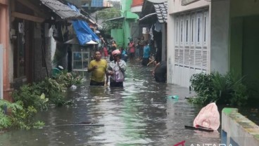 Cuaca Ekstrem Bayangi Jawa Tengah, Solo Banjir, Tawangmangu Longsor