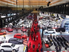 Gratis! Ini Cara dan Syarat Lakukan Test Drive Mobil IIMS 2023