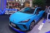 Morris Garage Pamer Mobil Listrik MG4 EV di IIMS 2023