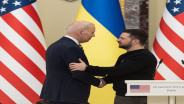 Di Balik Kunjungan Rahasia Biden ke Ukraina saat Subuh Hari