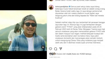 Dorman Manik Promosikan Danau Toba Lewat Lagu Horas