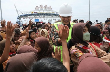 Diresmikan Jokowi, Pembebasan Lahan Tol Semarang-Demak Belum Rampung