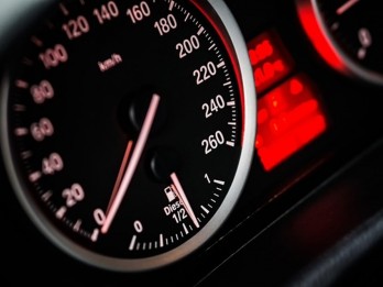 Mengenal Rumus Kecepatan, Jenis, dan Contoh Soalnya
