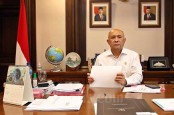 MENTERI KOPERASI DAN UKM TETEN MASDUKI : Darurat Koperasi Simpan Pinjam