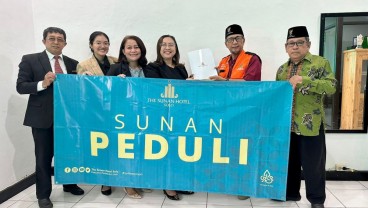 The Sunan Hotel Solo Peduli Bencana Banjir Bengawan Solo