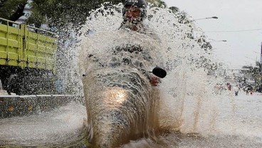 Banjir Jakarta: Ketinggian Air di Kawasan Kebon Pala Mencapai 1,75 meter