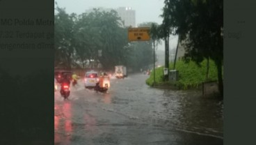 Update Banjir Jakarta: BPBD Catat Jalan Tergenang Banjir Tersisa 3 Ruas